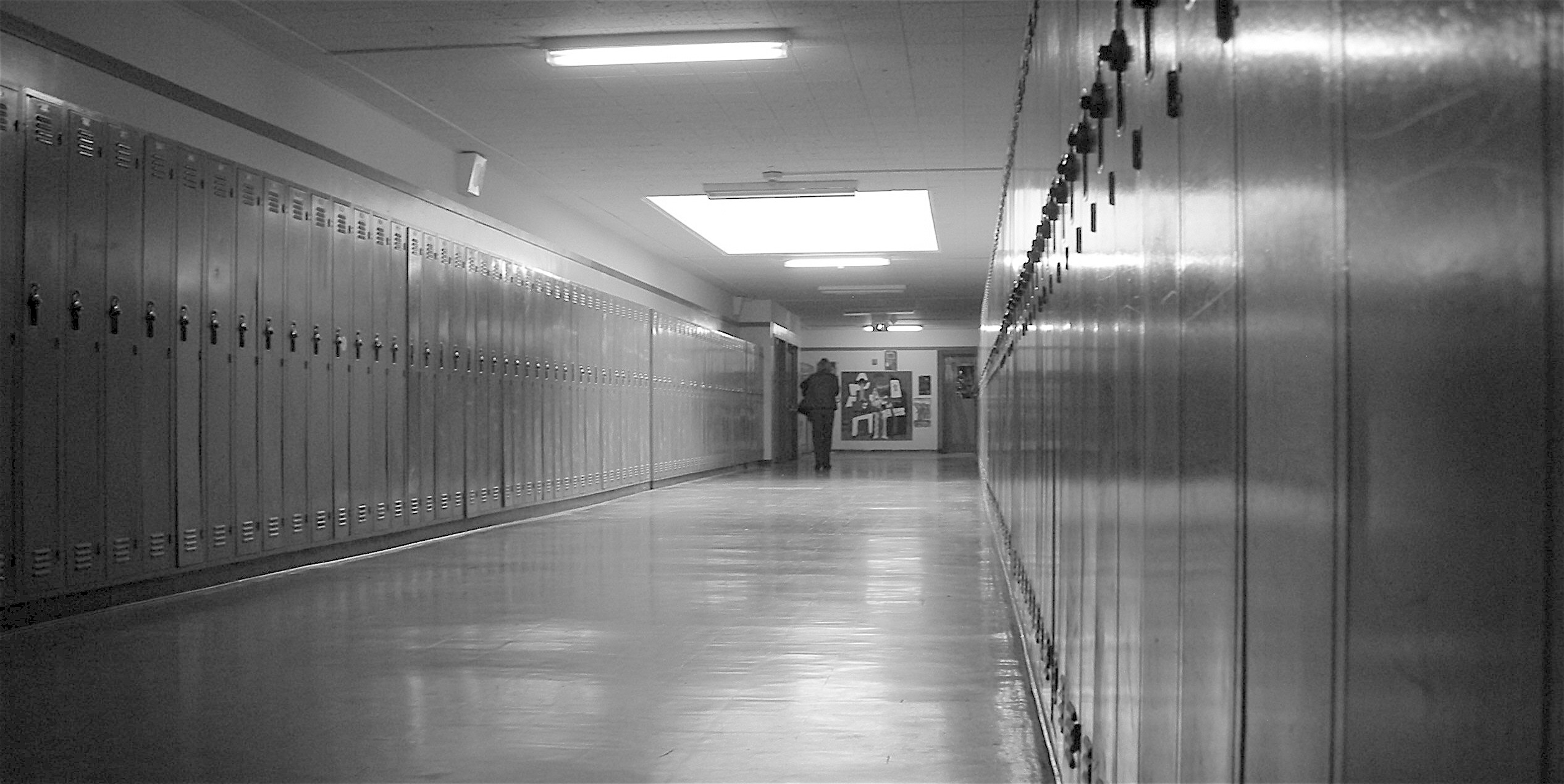 Eckstein_Middle_School_hallway_02A
